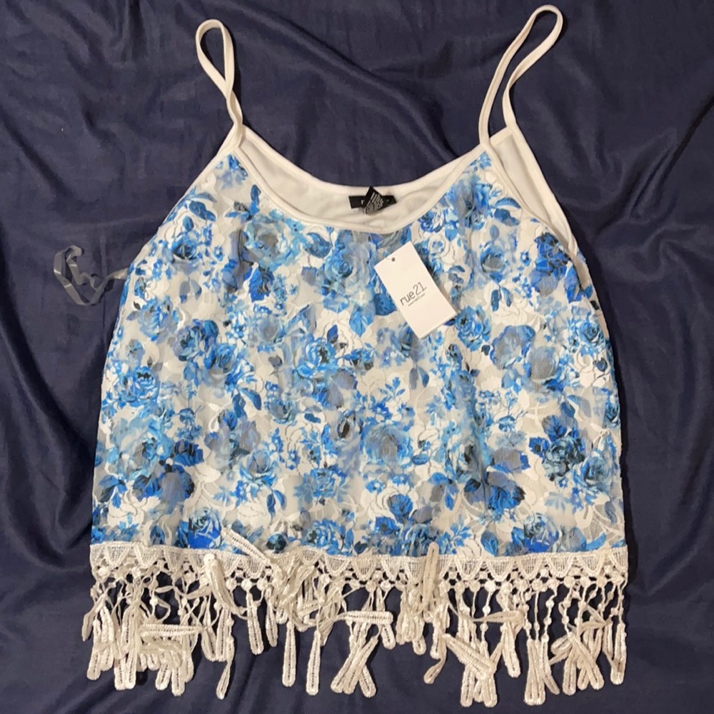 Super cute tank crop top